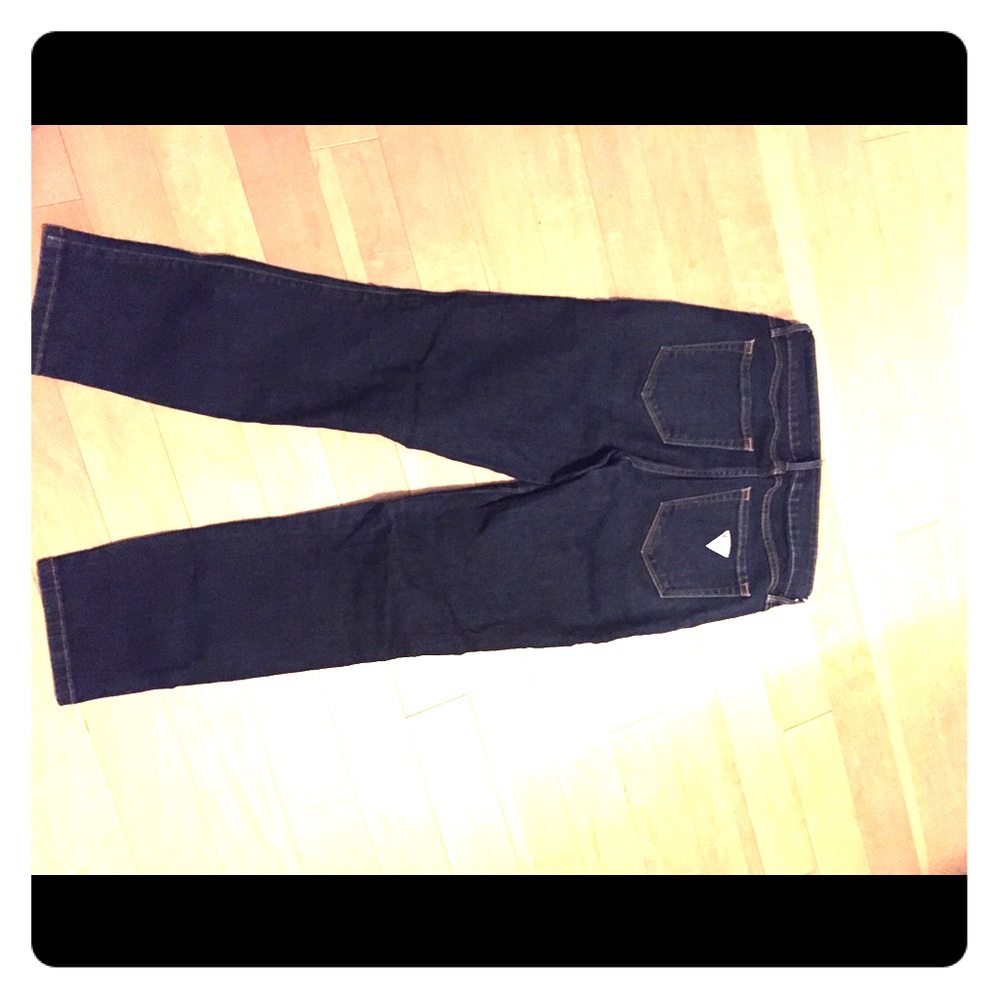 GUESS crop jeans
